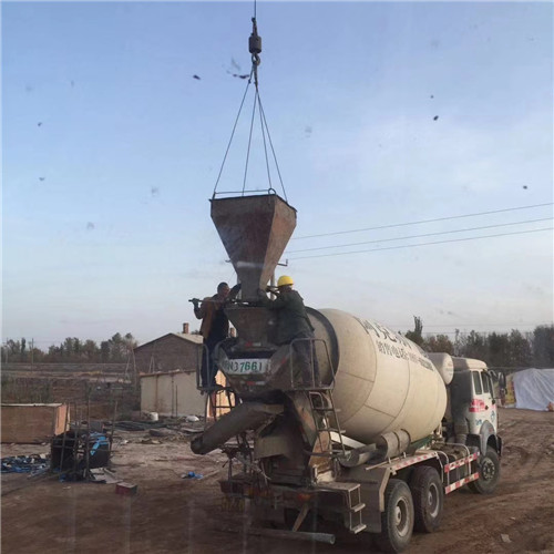 丰泽区“精准瞄准”—— 吊车的 “定位导航” 技术