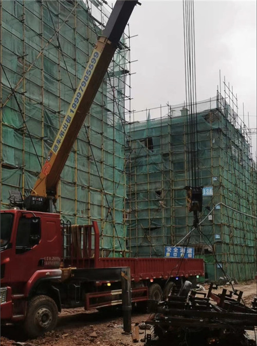 丰泽区“慢工细活”—— 吊车的 “微动控制” 技术