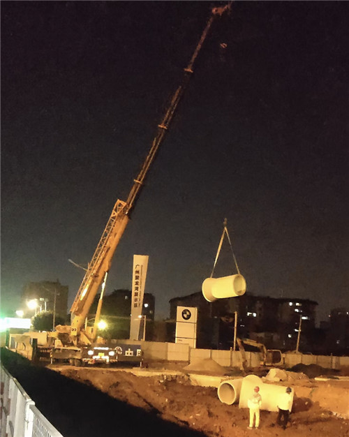 丰泽区“弯臂矫正”—— 吊车的 “形变补偿” 技术