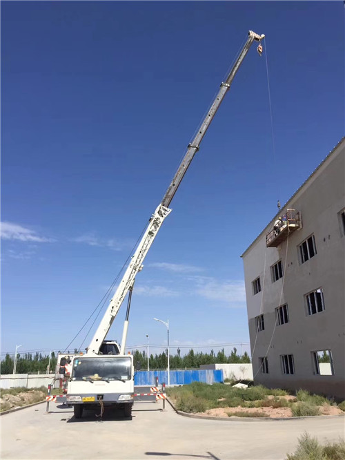 丰泽区“轻装强干”—— 吊车的 “轻量化臂架” 技术