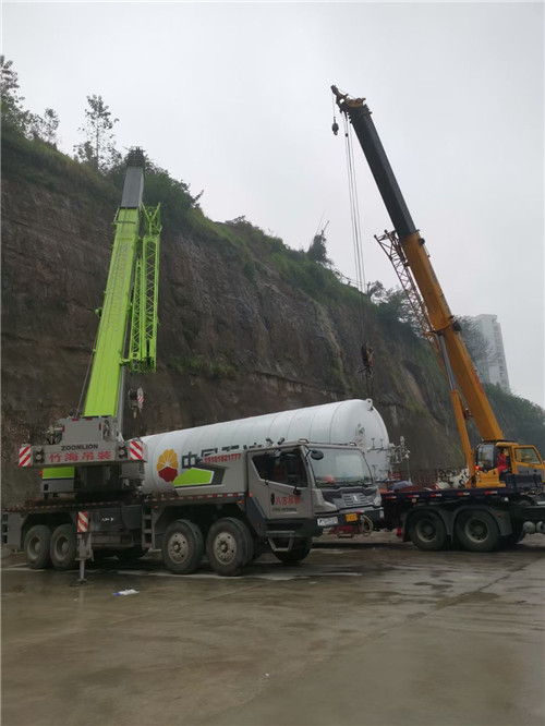 丰泽区“不怕风雨冻”—— 吊车的 “恶劣环境适应” 技术